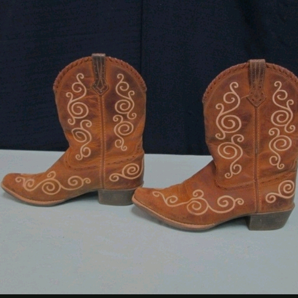 SOLD-Shelleen Ariat Girls boots-SOLD